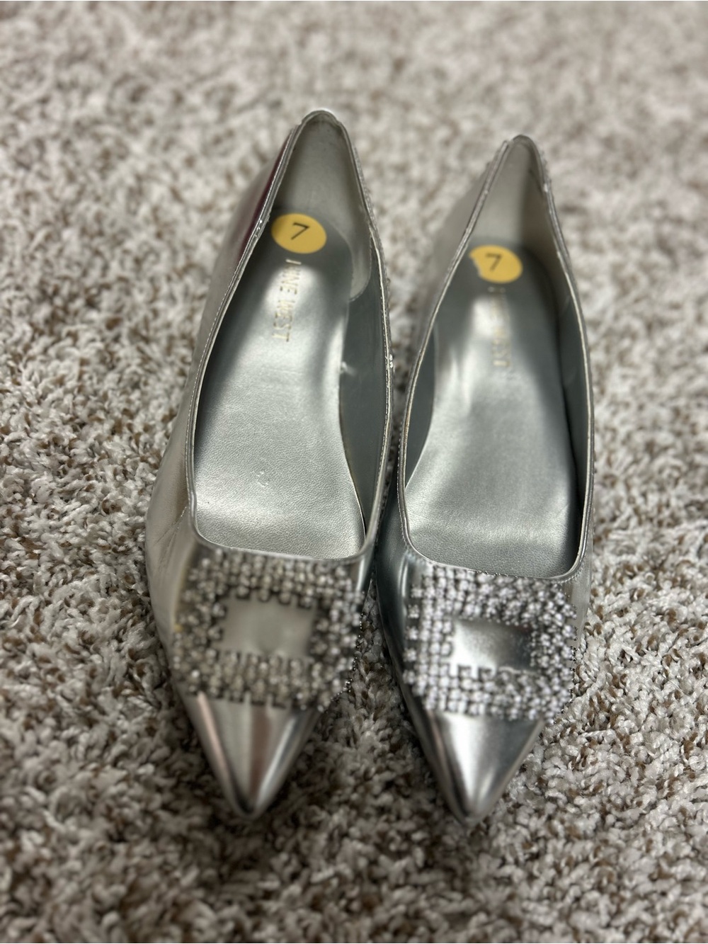 Nine West Women's Jesike Silver Pointy Toe Flats  Sz 8 Embellished Buckle Bling - Picture 2 of 7